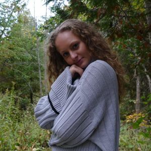 Meet your Posher, Mimika